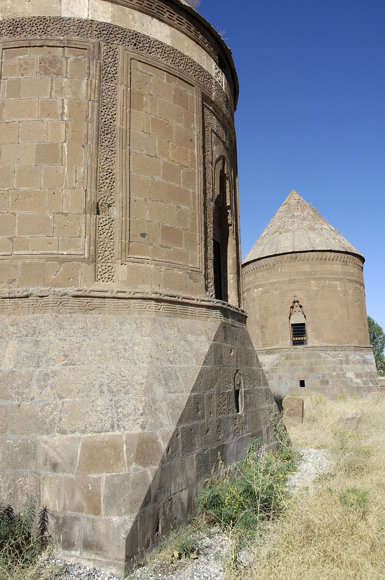 Çifte Kümbetler, Bitlis