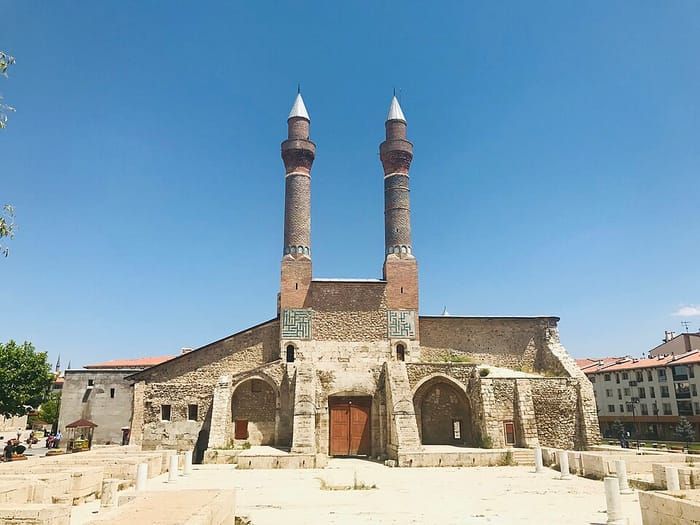 Çifte Minareli Medrese, Sivas