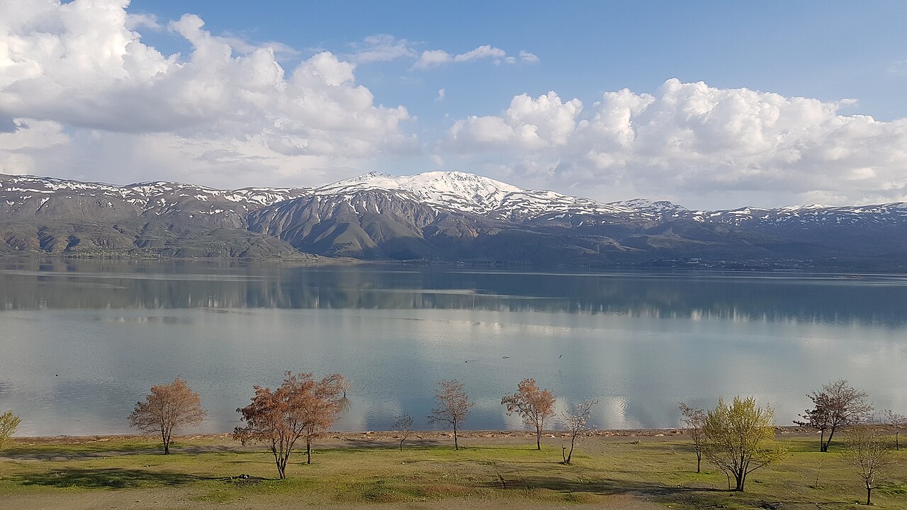 Hazar Gölü, Elazığ