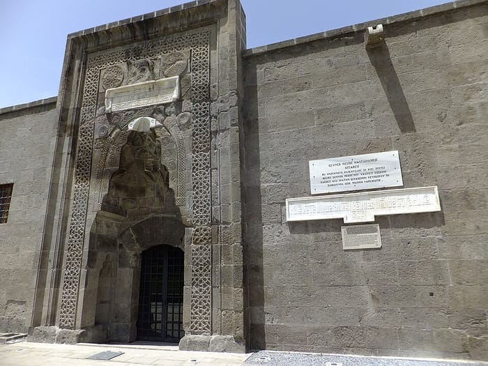 Gevher Nesibe Türbesi (Çifte Medrese), Kayseri