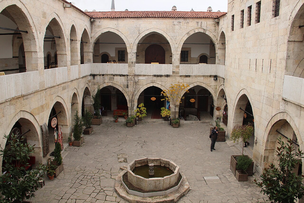 Cinci Han, Karabük