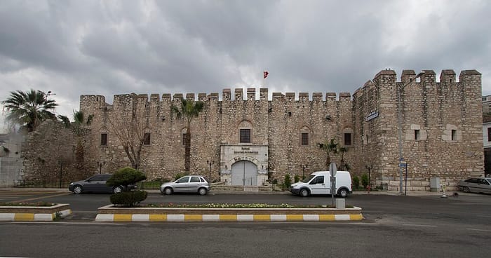 Öküz Mehmet Paşa Kervansarayı, Kuşadası