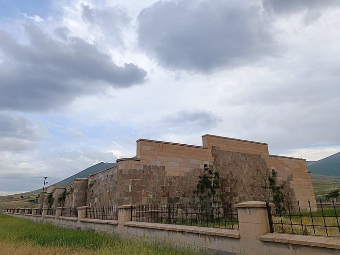 Iğdır Ejder Kervansarayı, Iğdır