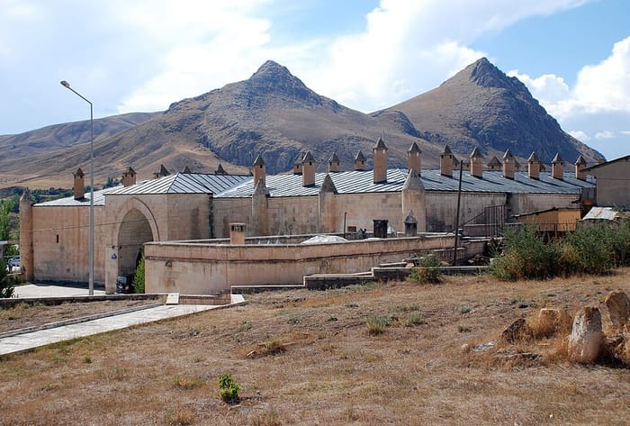 Mama Hatun Kervansarayı ve Külliyesi, Tercan, Erzincan