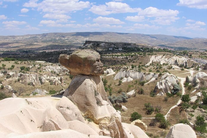 Kapadokya peribacaları