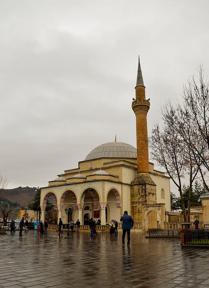 Veysel Karani Türbesi ve Camii, Baykan, Siirt