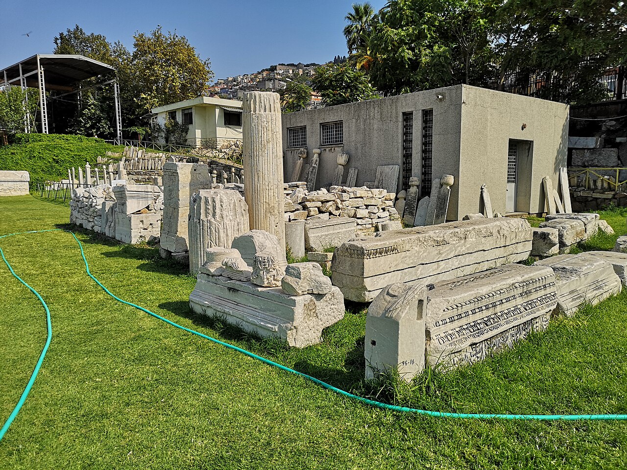 Agora Ören Yeri, İzmir