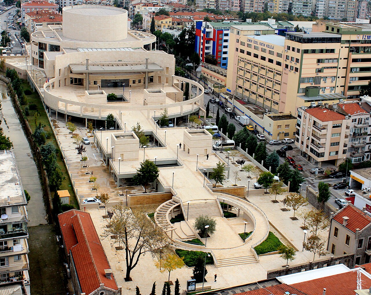 Ahmed Adnan Saygun Sanat Merkezi, Izmir