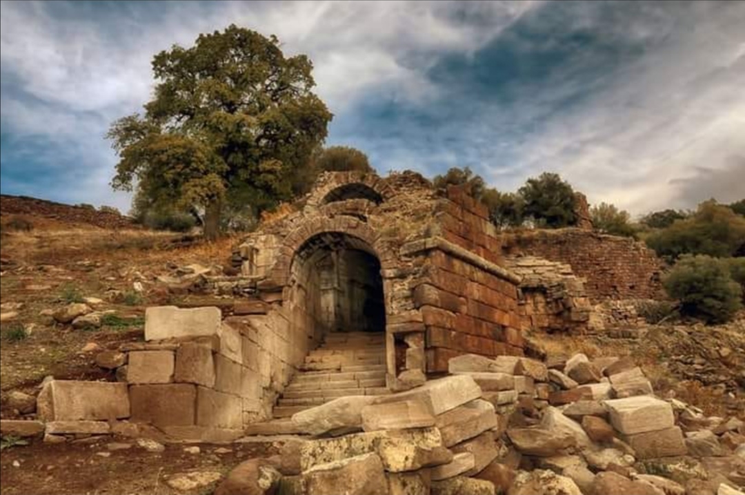 Aigai (Aiolis) Antik Kenti, Manisa