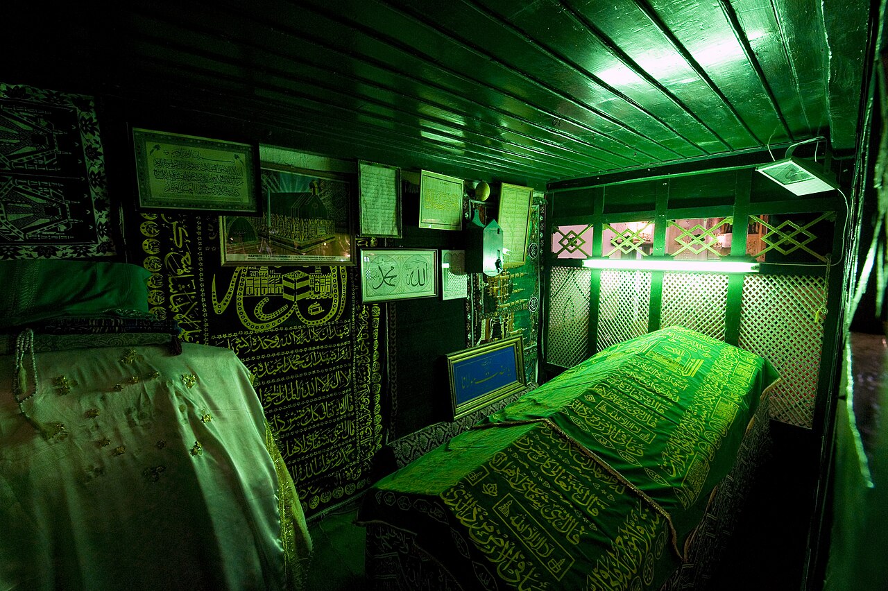 Aktekke Cami (Mader-i Mevlana), Karaman
