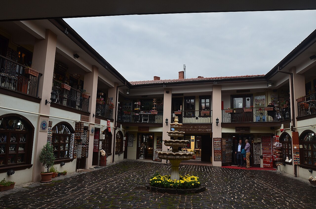Atlıhan El Sanatları Çarşısı, Eskisehir