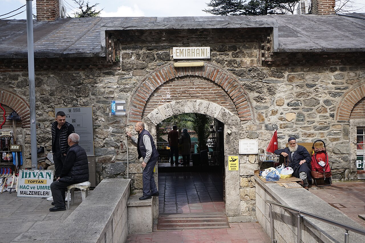 Emir Han, Bursa
