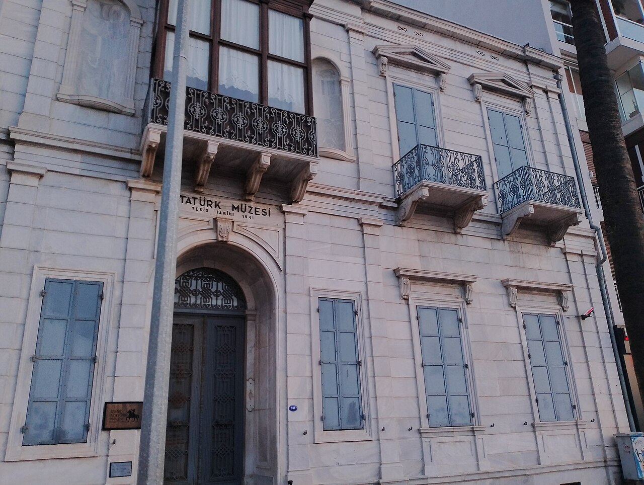 İzmir Atatürk Müzesi, Izmir