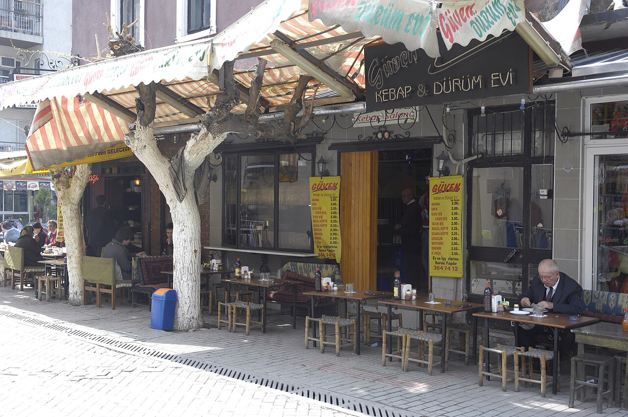 Karşıyaka Çarşı, Izmir