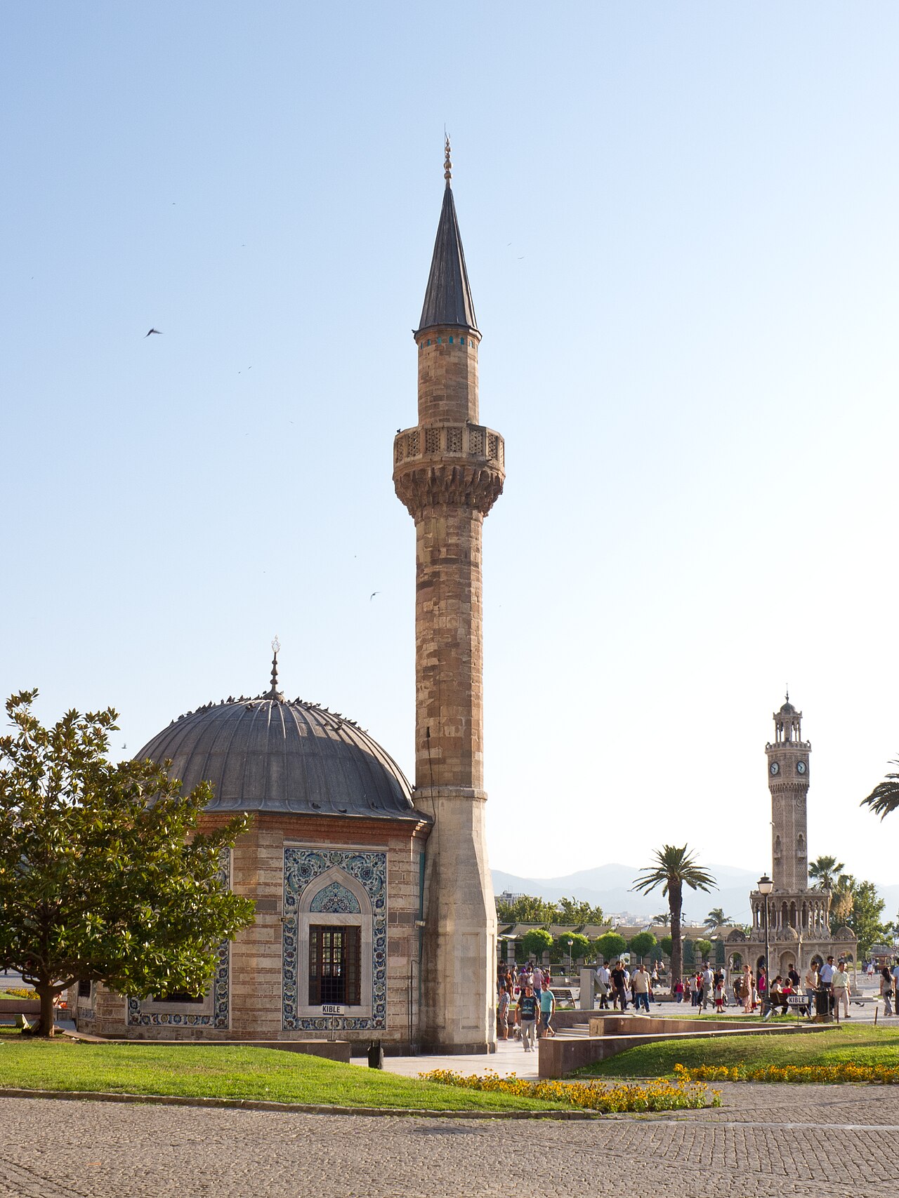 Konak Meydanı, İzmir