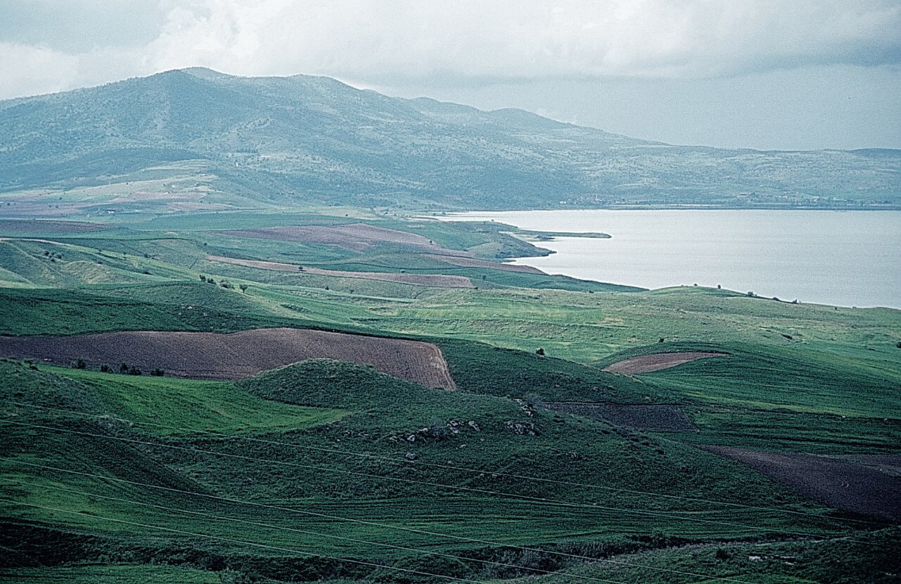 Marmara Gölü, Manisa