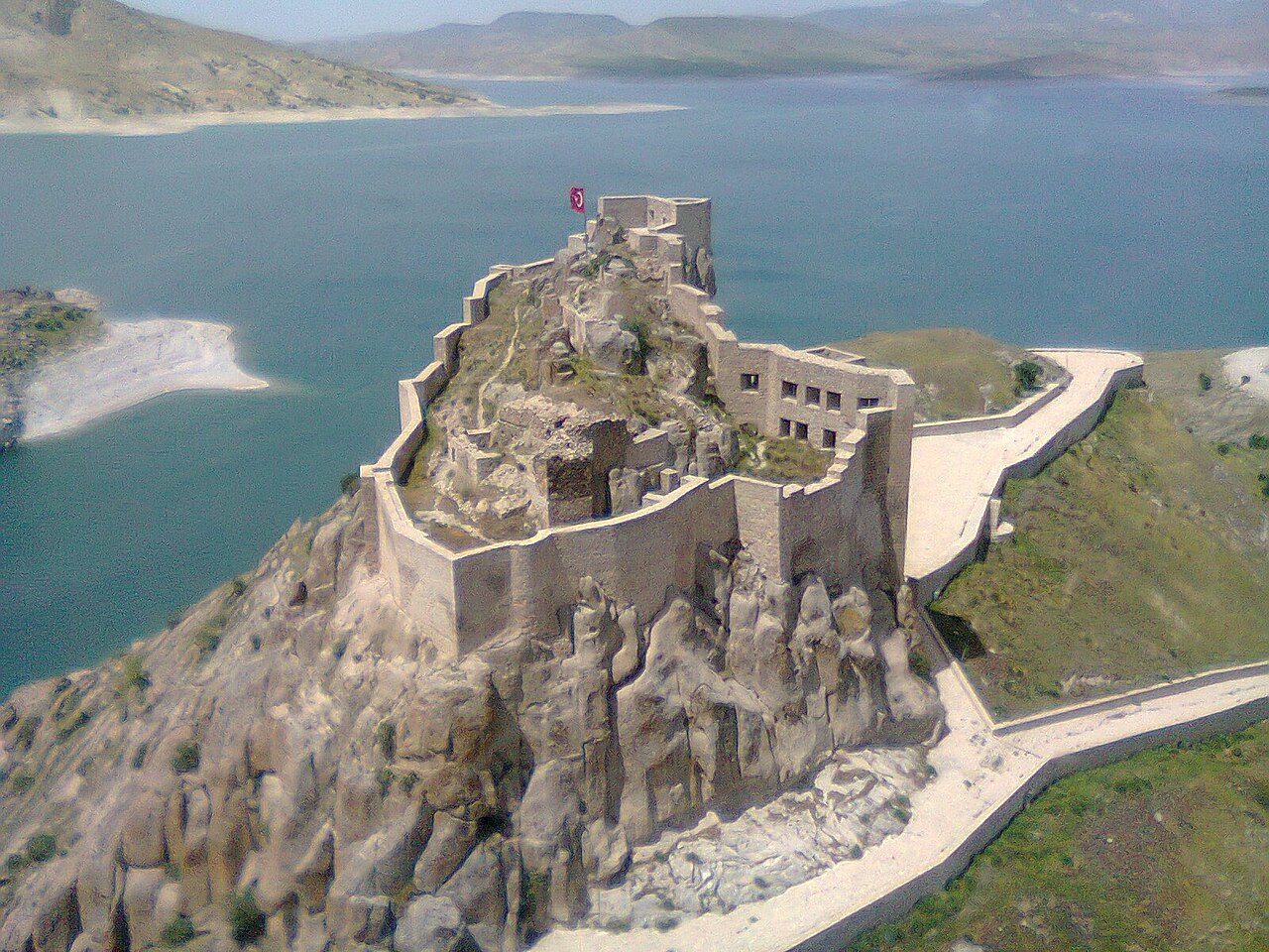 Pertek Kalesi, Tunceli