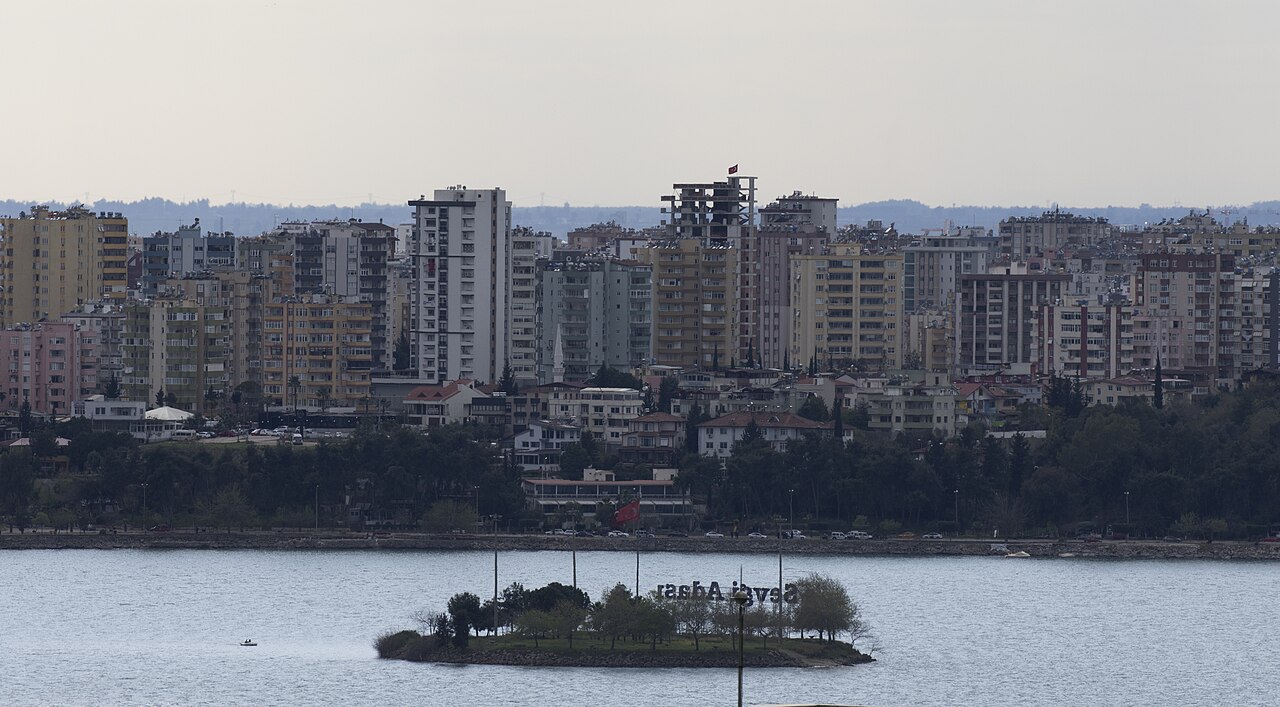 Sevgi Adası, Adana