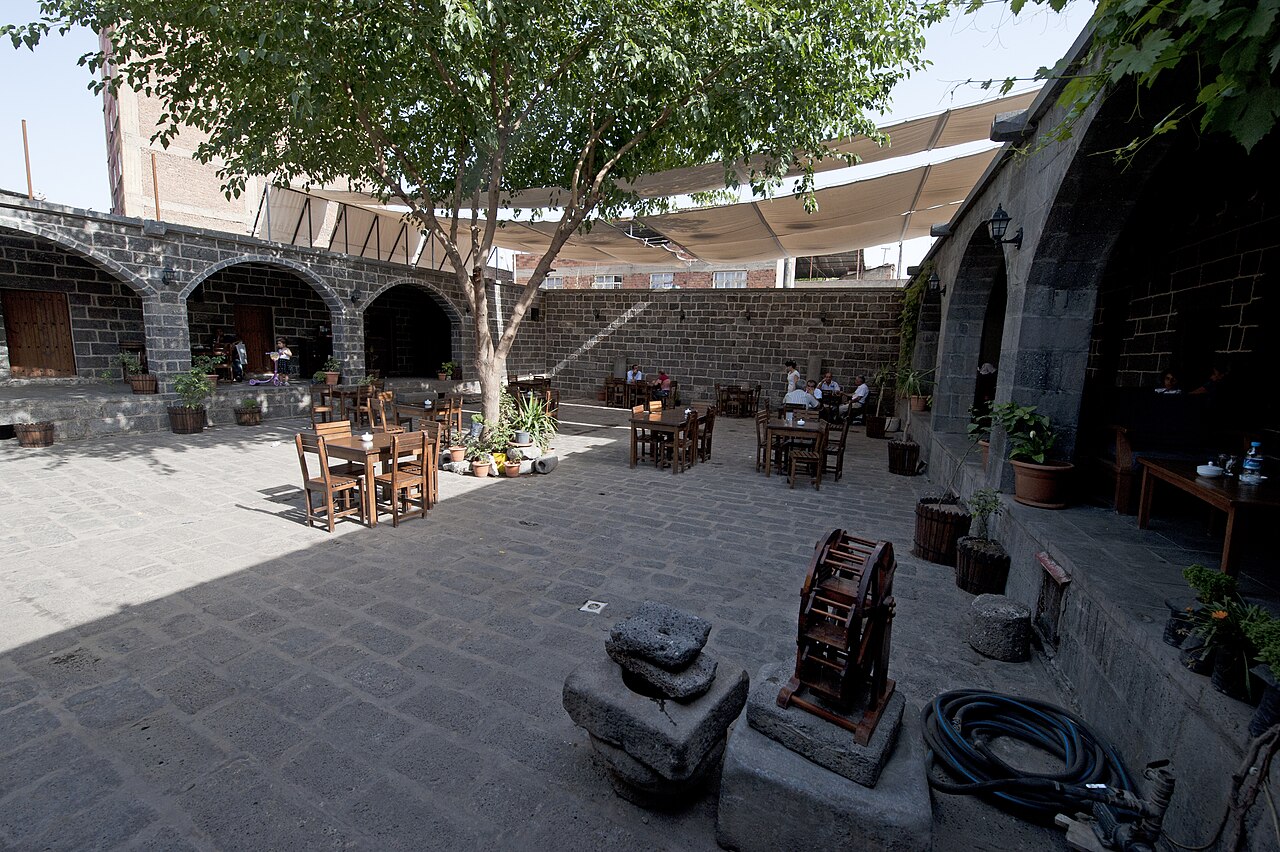 Sülüklü Han, Diyarbakir