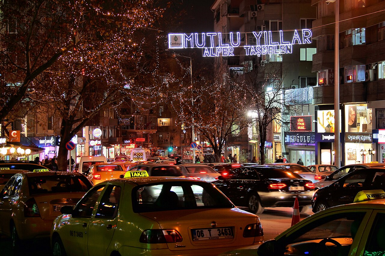 Tunalı Hilmi Caddesi, Ankara