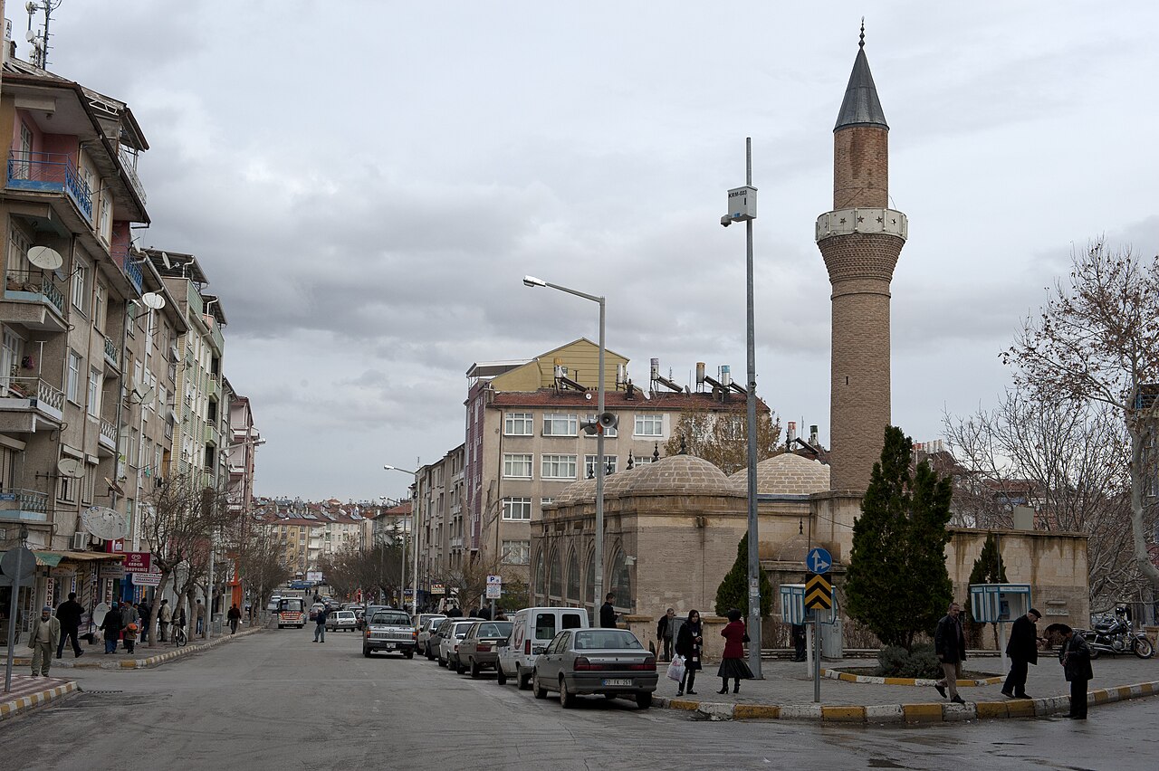 Yunus Emre Camii ve Türbesi, Karaman