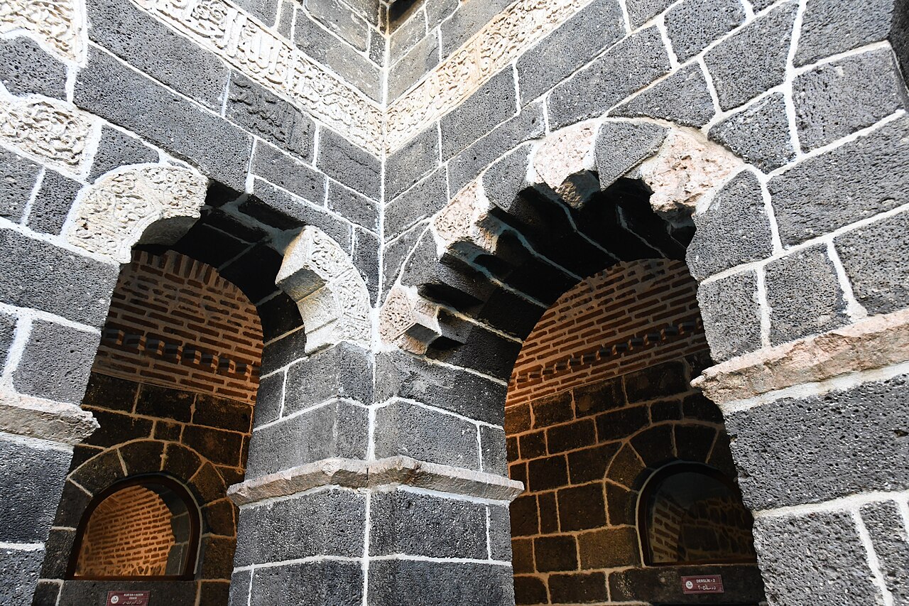 Zinciriye Medresesi, Diyarbakır