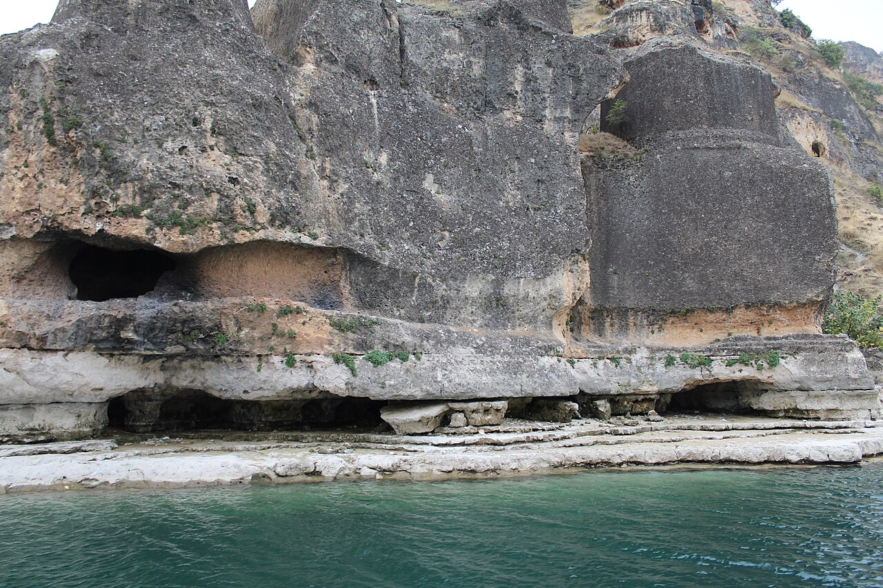 Eğil Peygamberler Diyarı, Diyarbakir