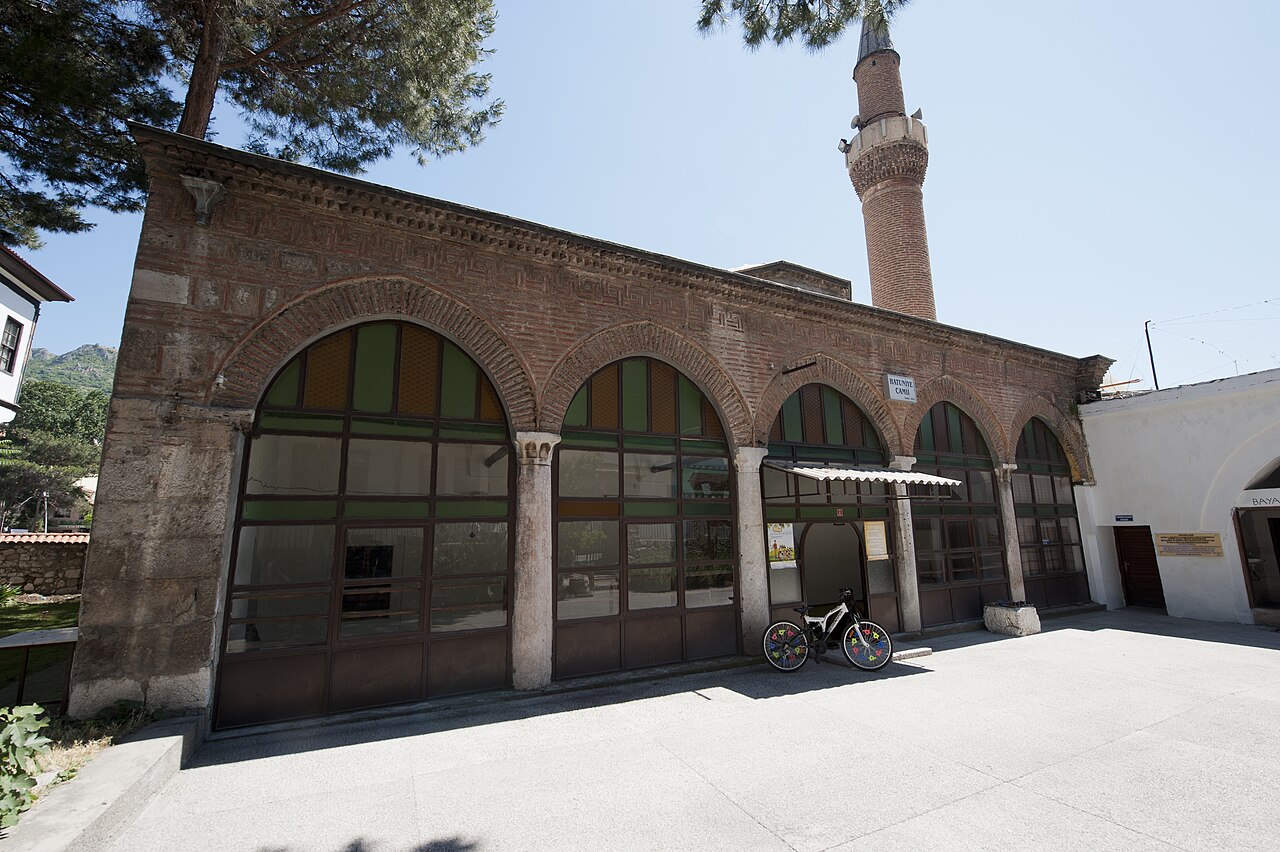 Hatuniye Camii ve Hamamı, Amasya