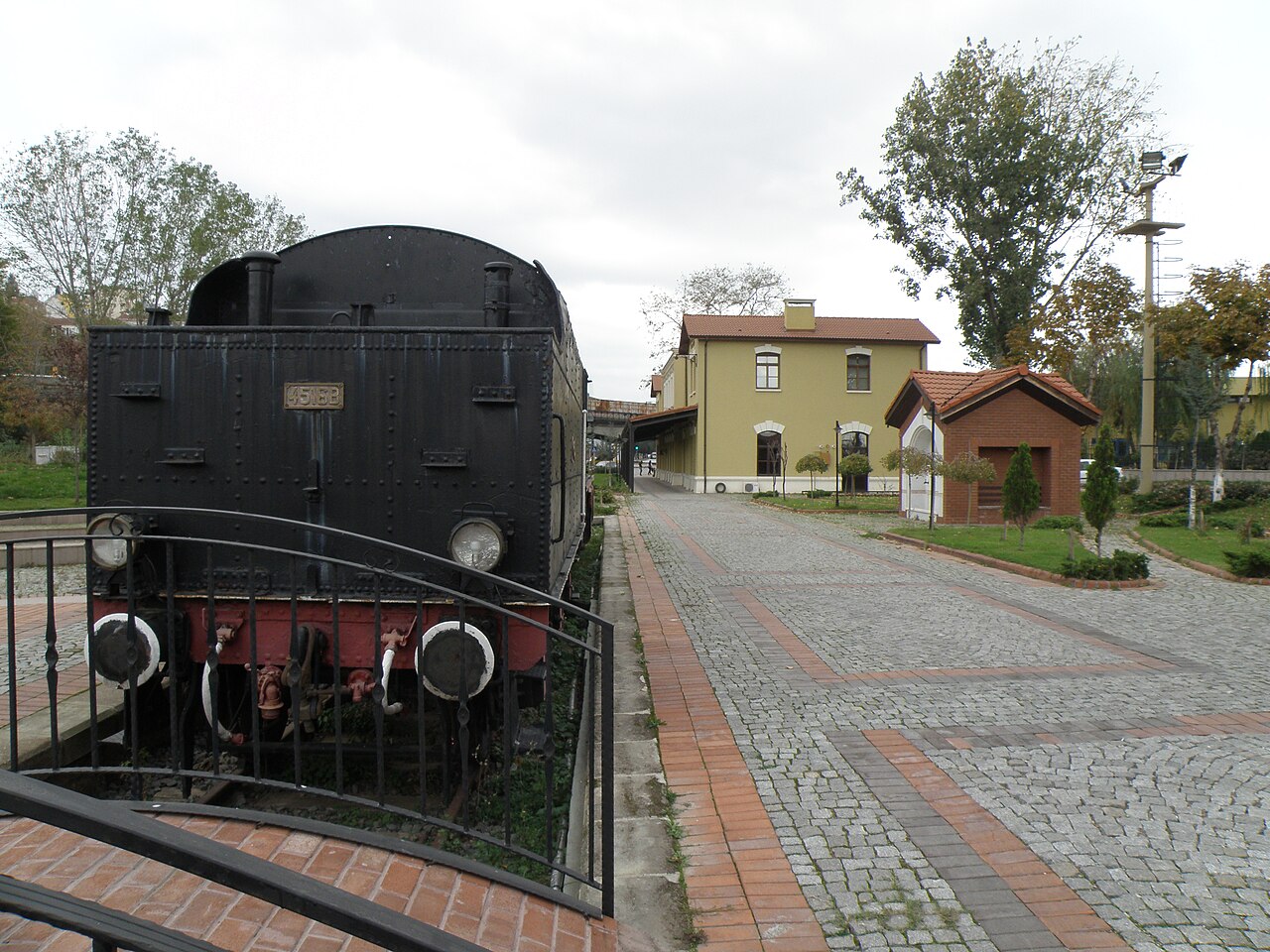 İzmit Tarihi Tren Garı, İzmit