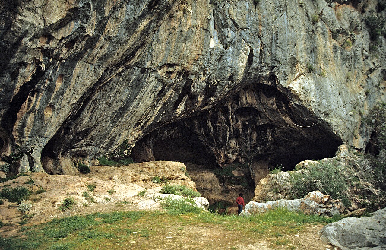 Karain Mağarası (Tarihi insan yerleşimi), Antalya