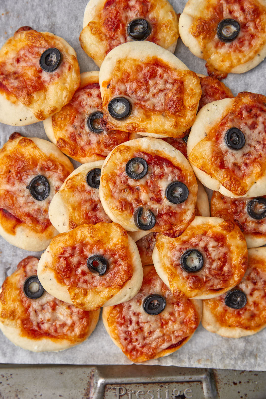 🍕 Mini Pizza (Tavada / Fırında)