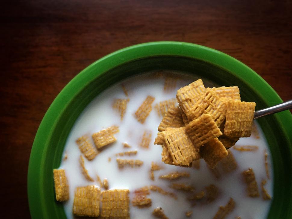 🥣🥛 Mısır Gevreği + Süt